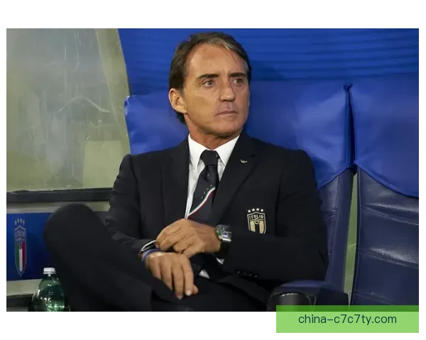 曼奇尼:为罗马出场300次是一生荣誉 曼奇尼:为罗马出场300次是一生荣誉